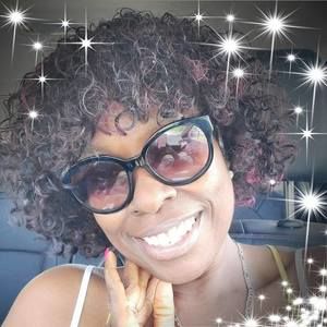 Meet your Posher, Pamela